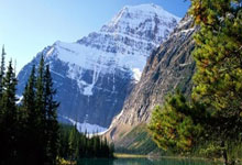 tk体育：詹姆斯无私让队友投篮！自己靠防守和球商帮助湖人赢火箭！.